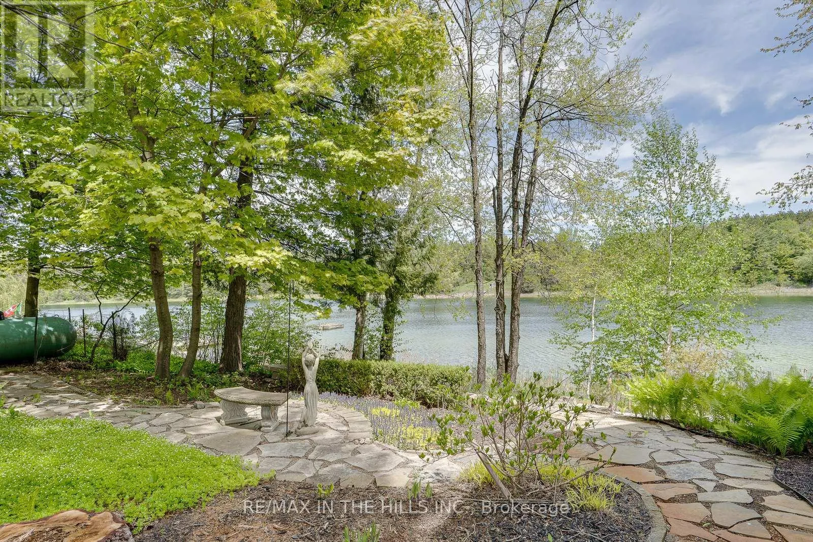 143 - 143 GREEN LAKE ROAD W