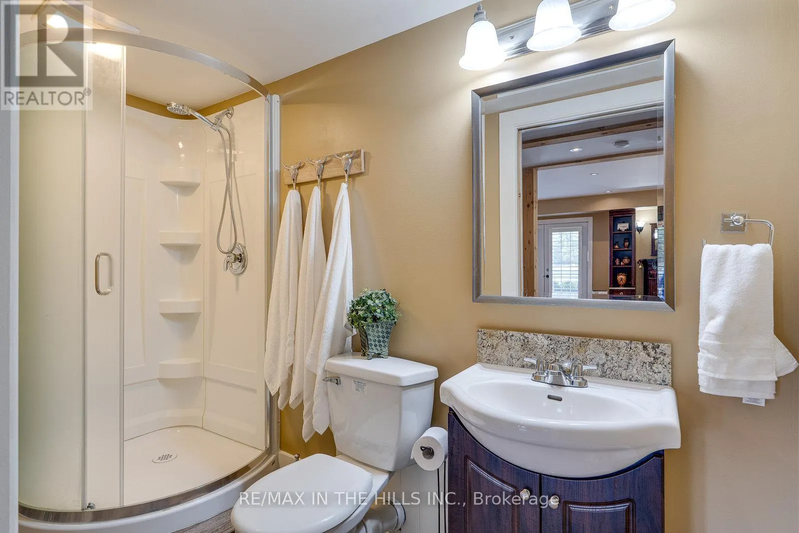 143 - 143 GREEN LAKE ROAD W