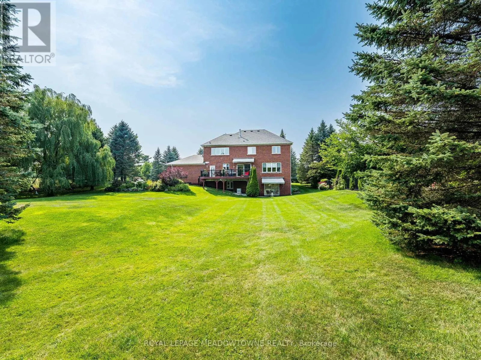 8 DEER RUN CRESCENT