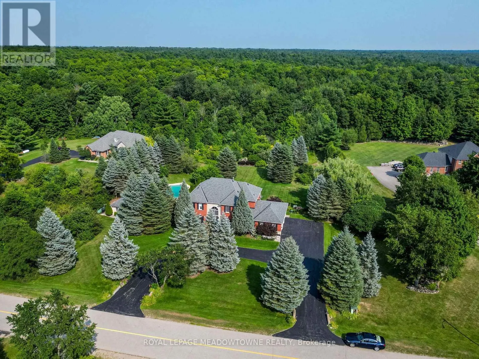 8 DEER RUN CRESCENT