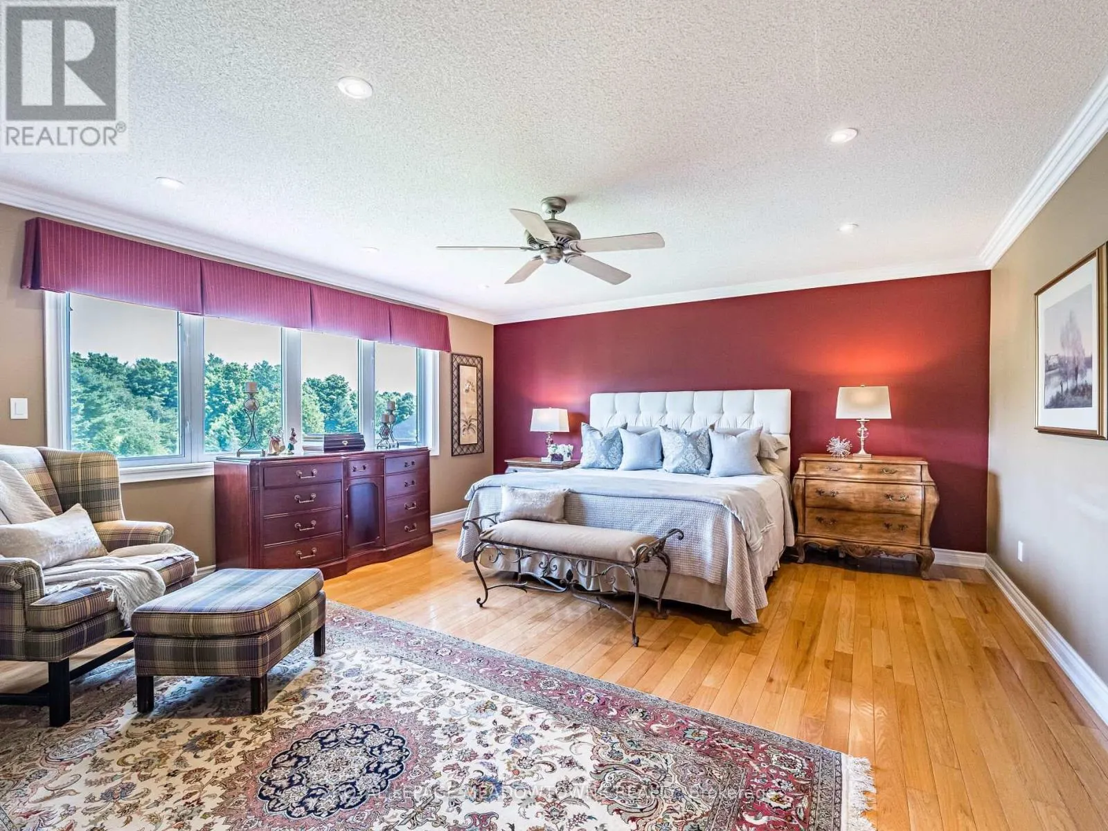8 DEER RUN CRESCENT
