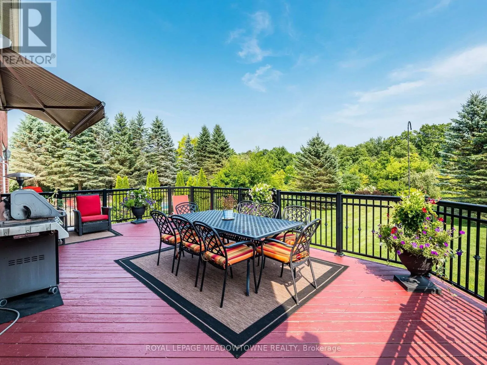 8 DEER RUN CRESCENT