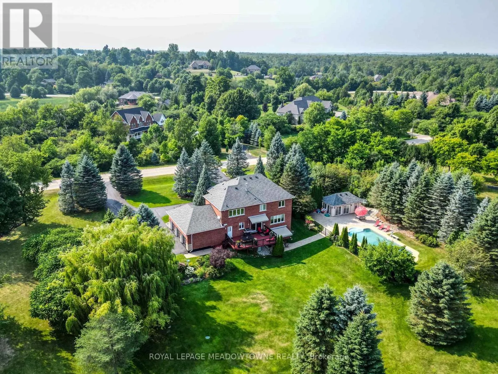 8 DEER RUN CRESCENT
