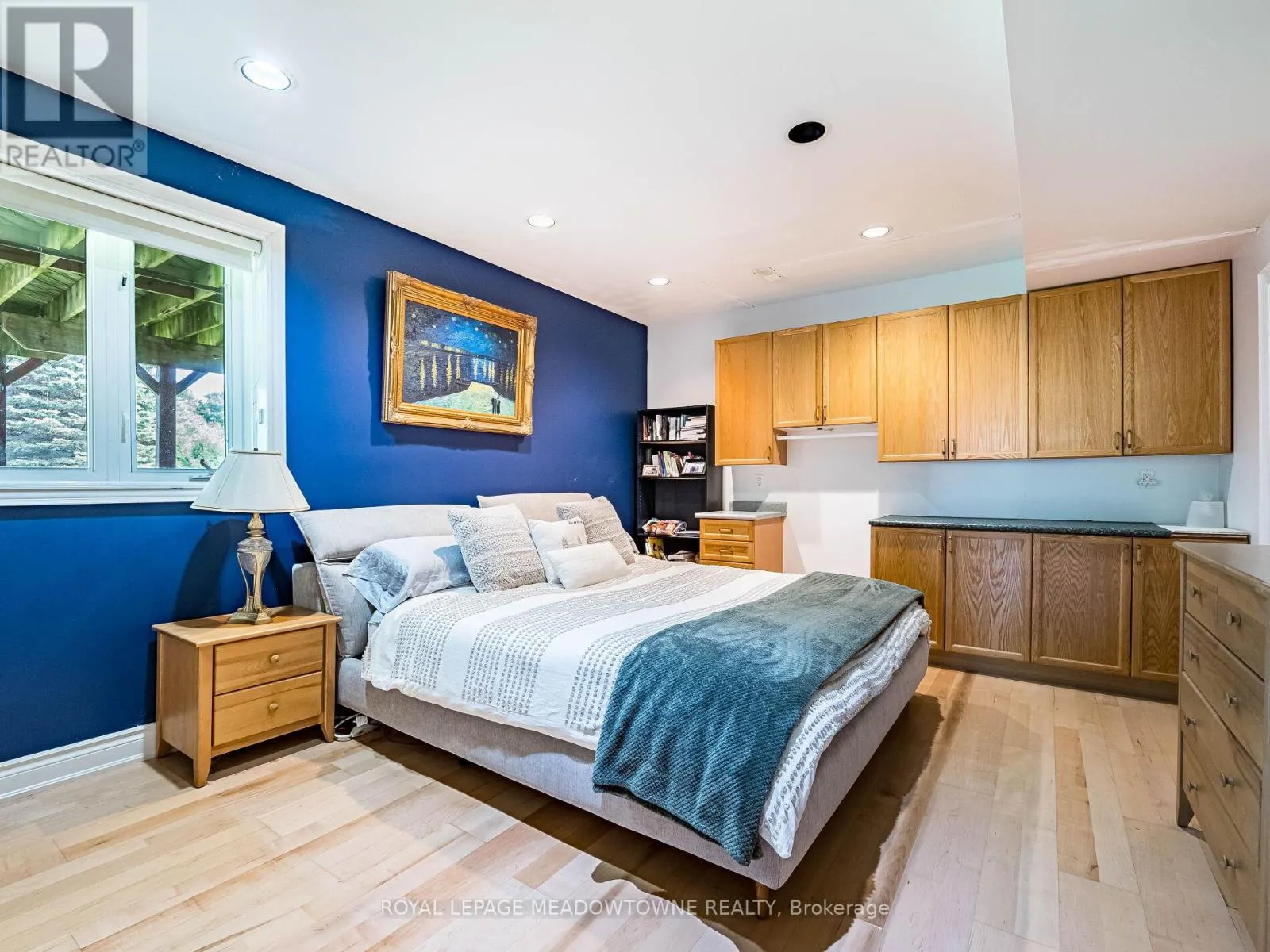 8 DEER RUN CRESCENT