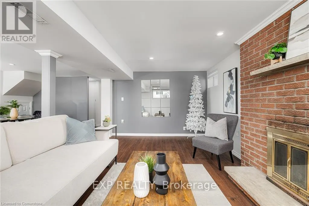 95 AVONMORE CRESCENT