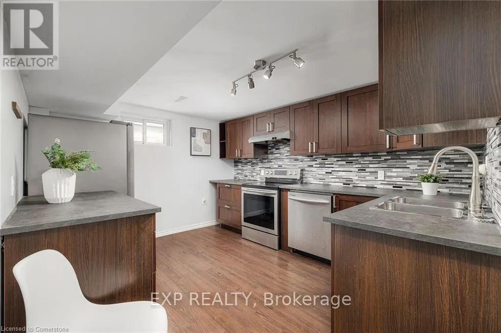 95 AVONMORE CRESCENT