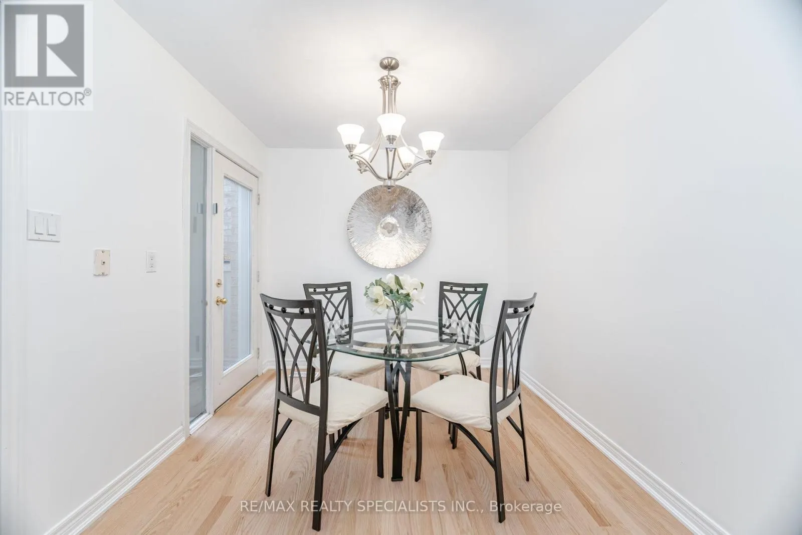 238 GIDDINGS CRESCENT