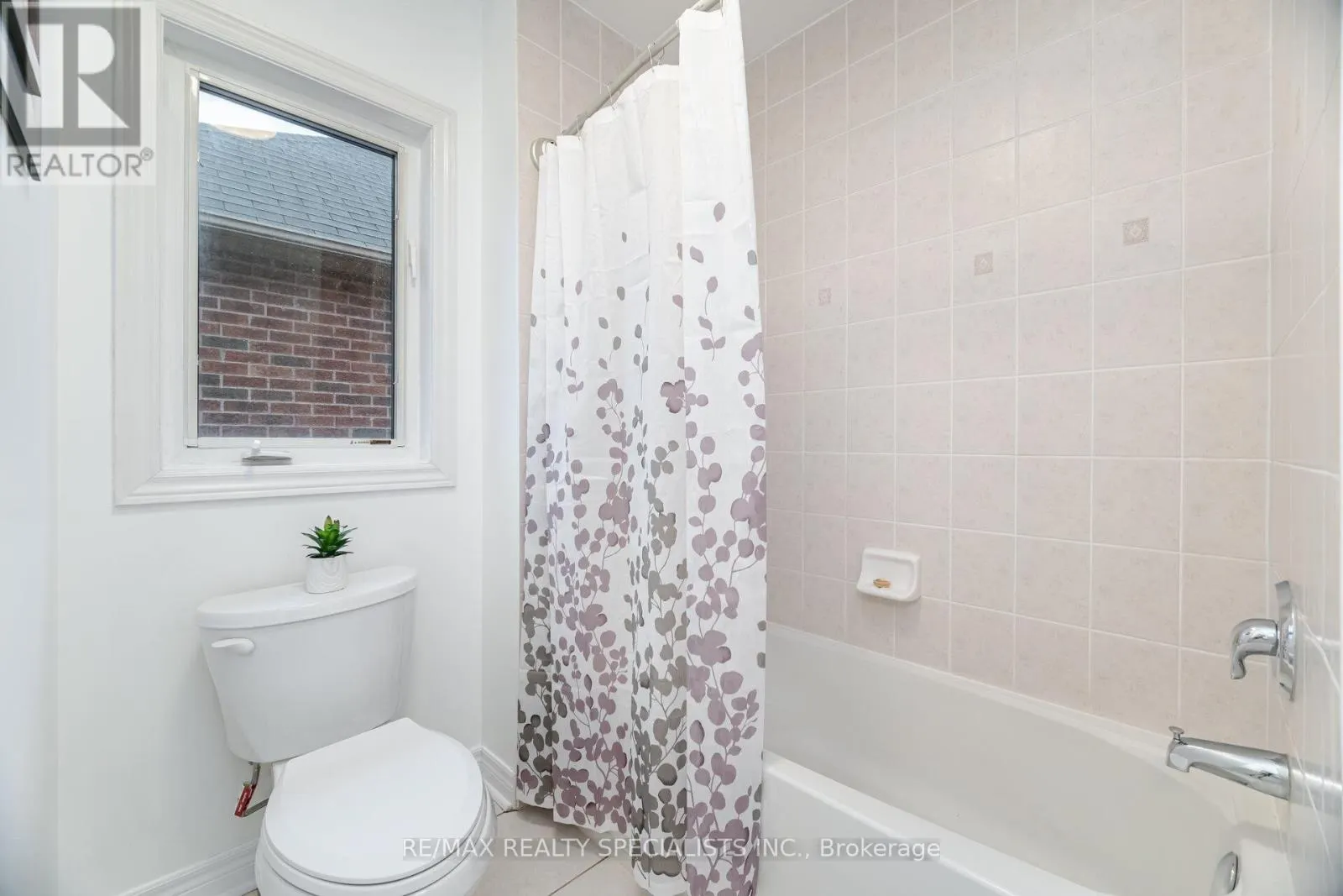 238 GIDDINGS CRESCENT