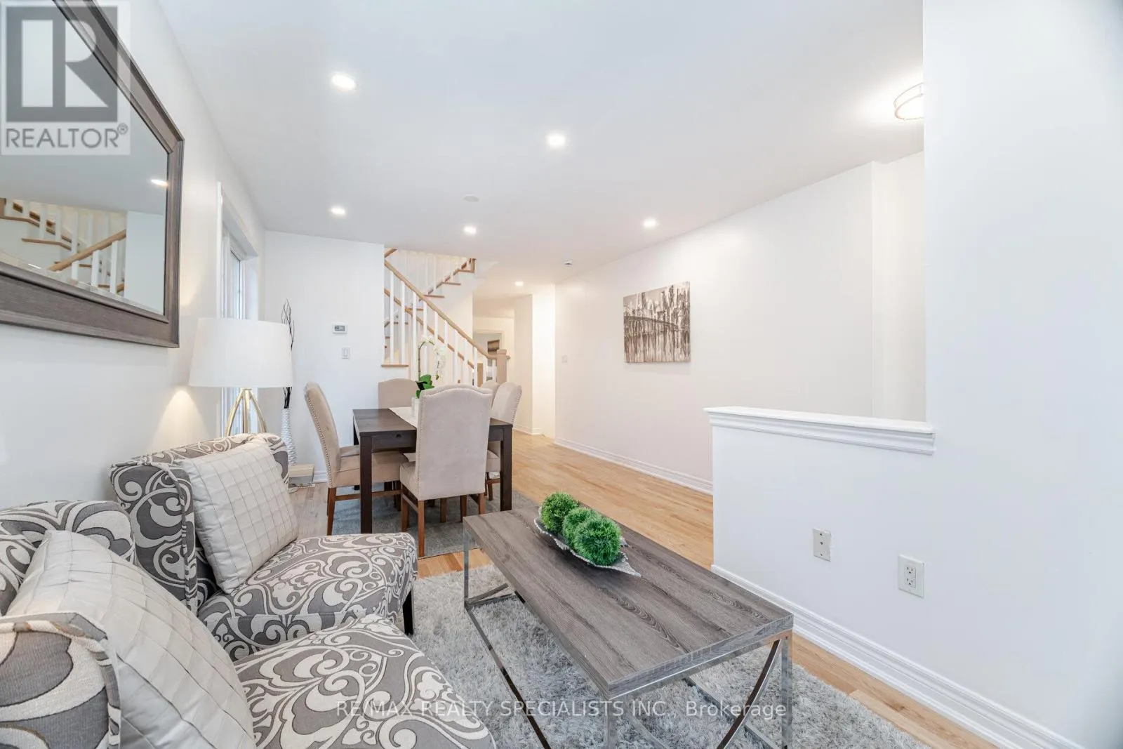 238 GIDDINGS CRESCENT