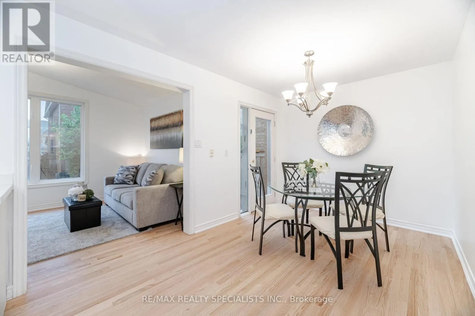 238 GIDDINGS CRESCENT