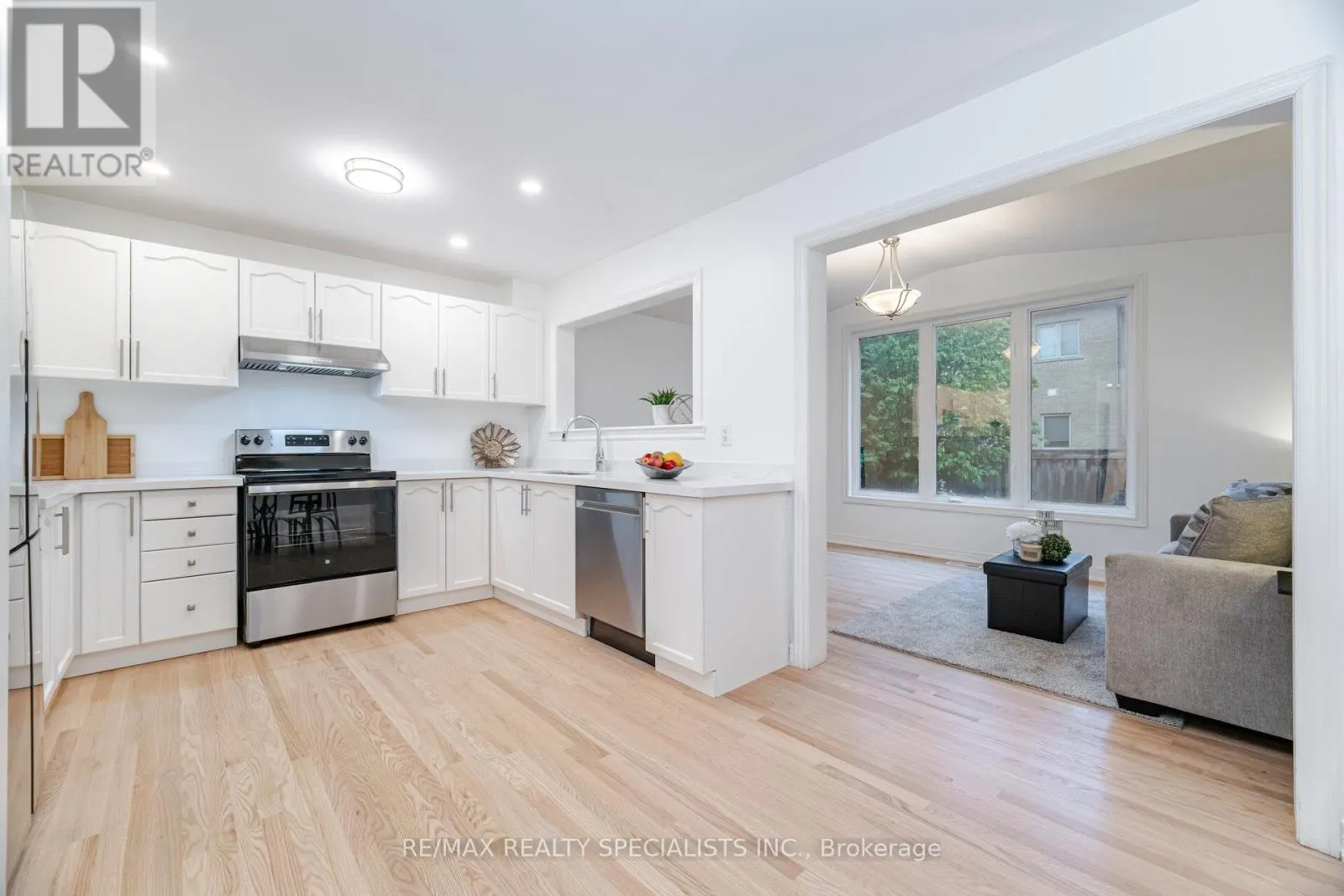 238 GIDDINGS CRESCENT