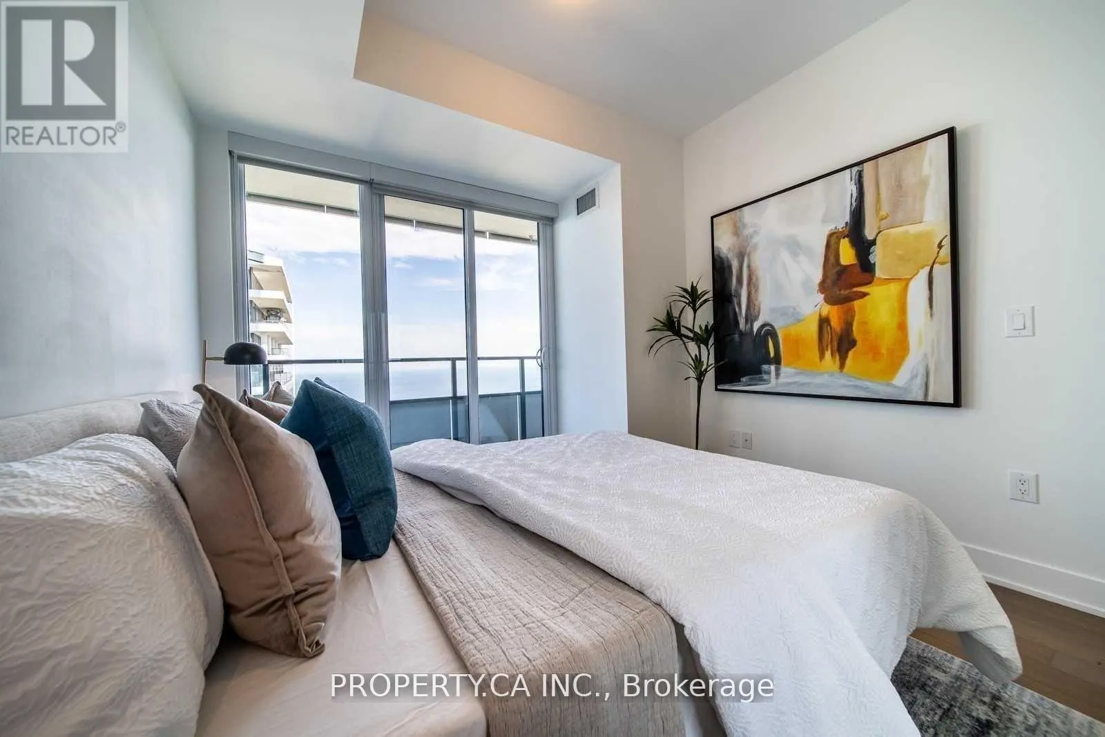 4909 - 30 SHORE BREEZE DRIVE
