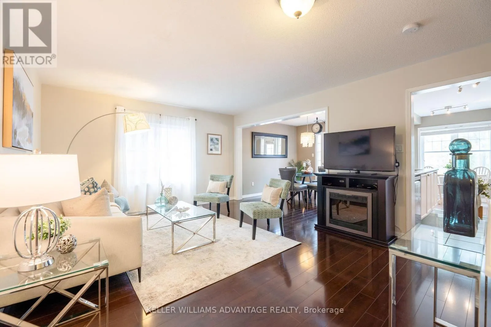 942 BURGESS GARDENS