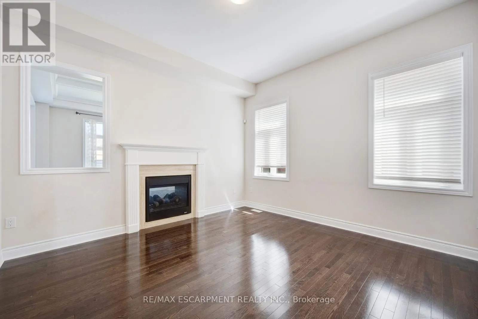232 NIAGARA TRAIL