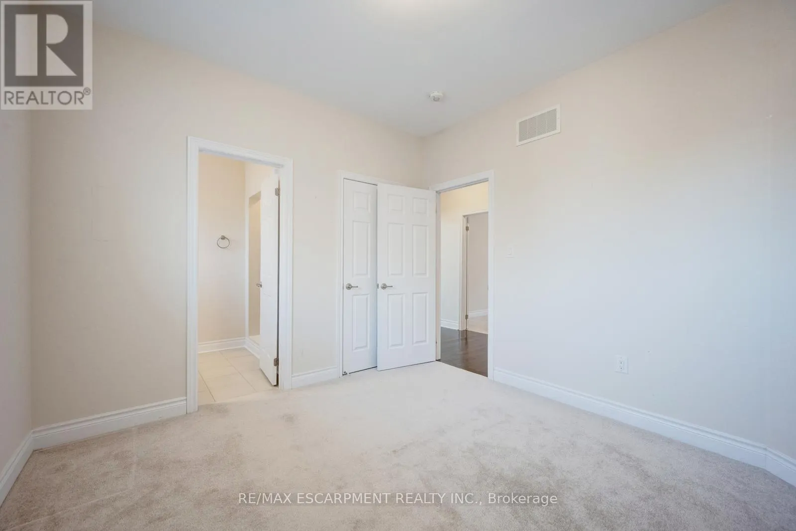 232 NIAGARA TRAIL