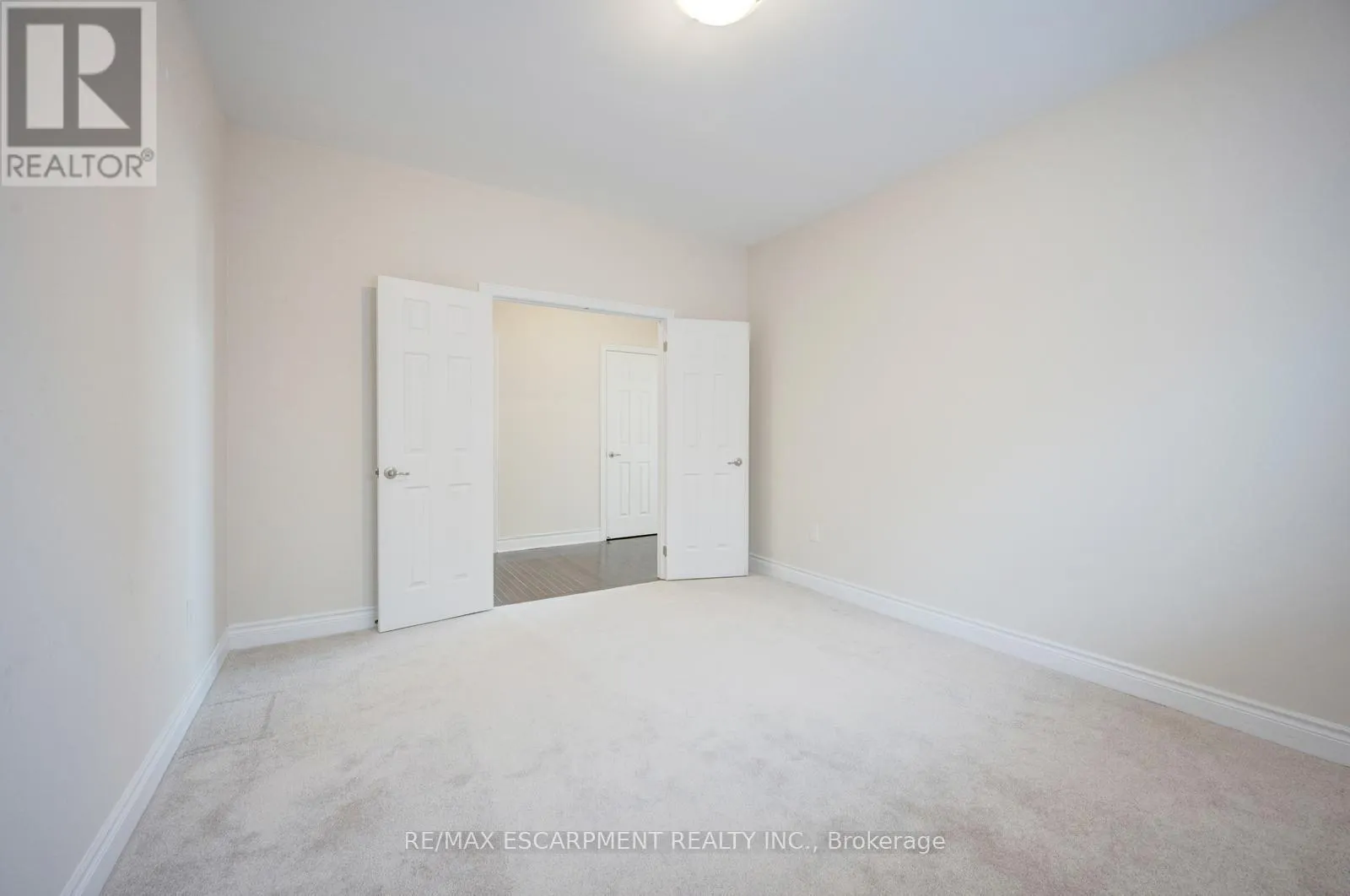 232 NIAGARA TRAIL