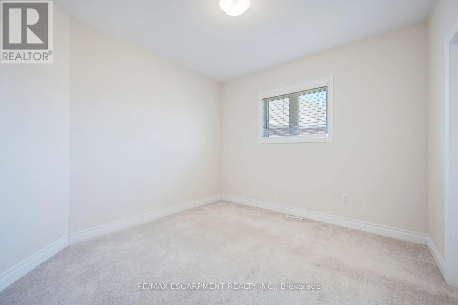 232 NIAGARA TRAIL