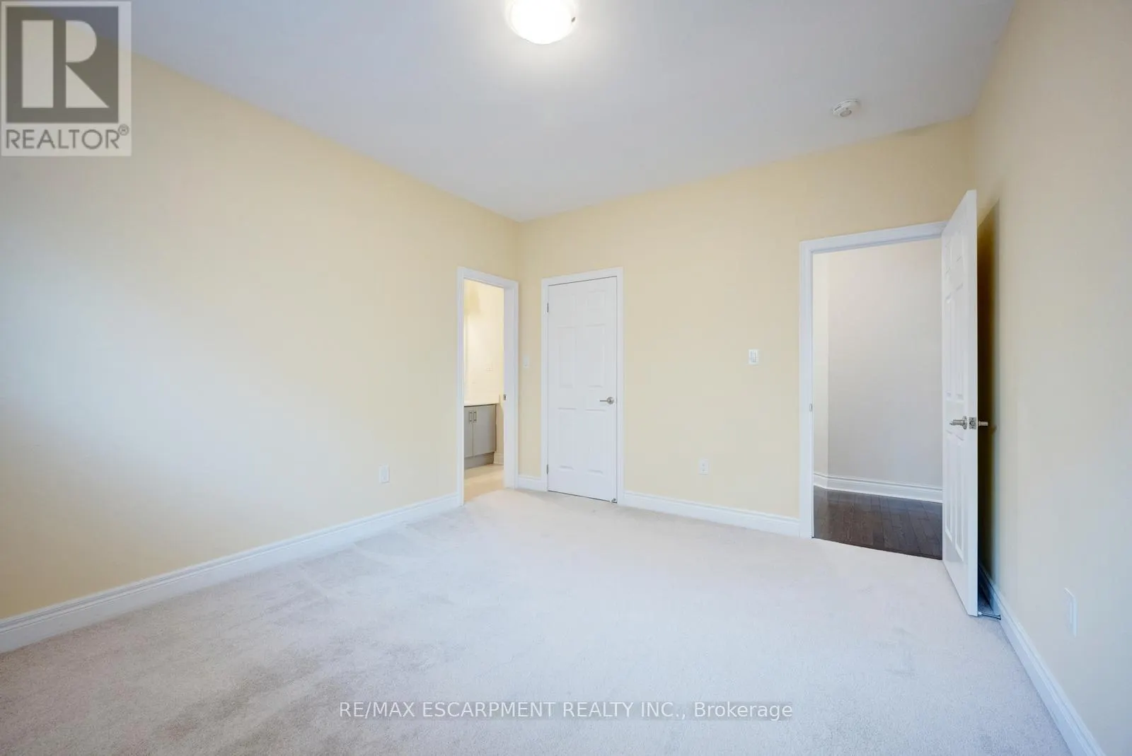 232 NIAGARA TRAIL