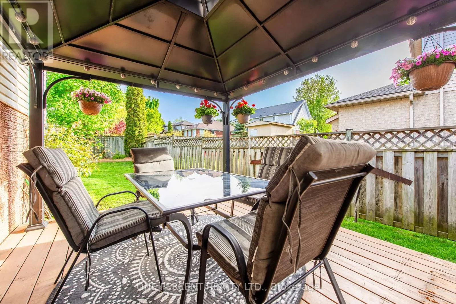 240 WALSH CRESCENT