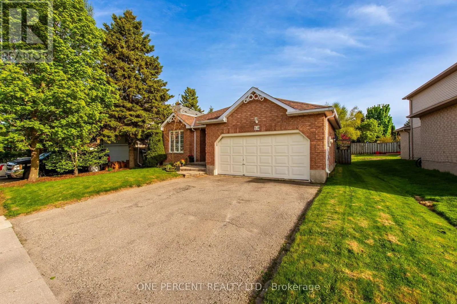 240 WALSH CRESCENT