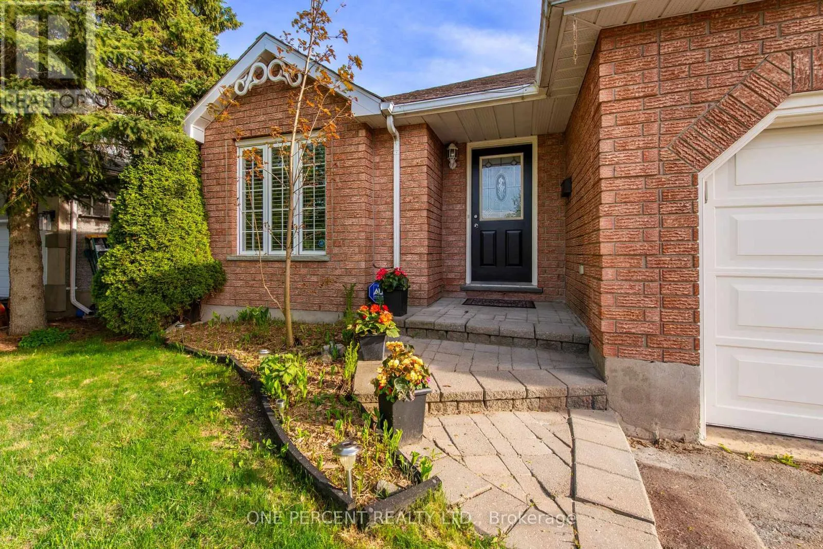 240 WALSH CRESCENT
