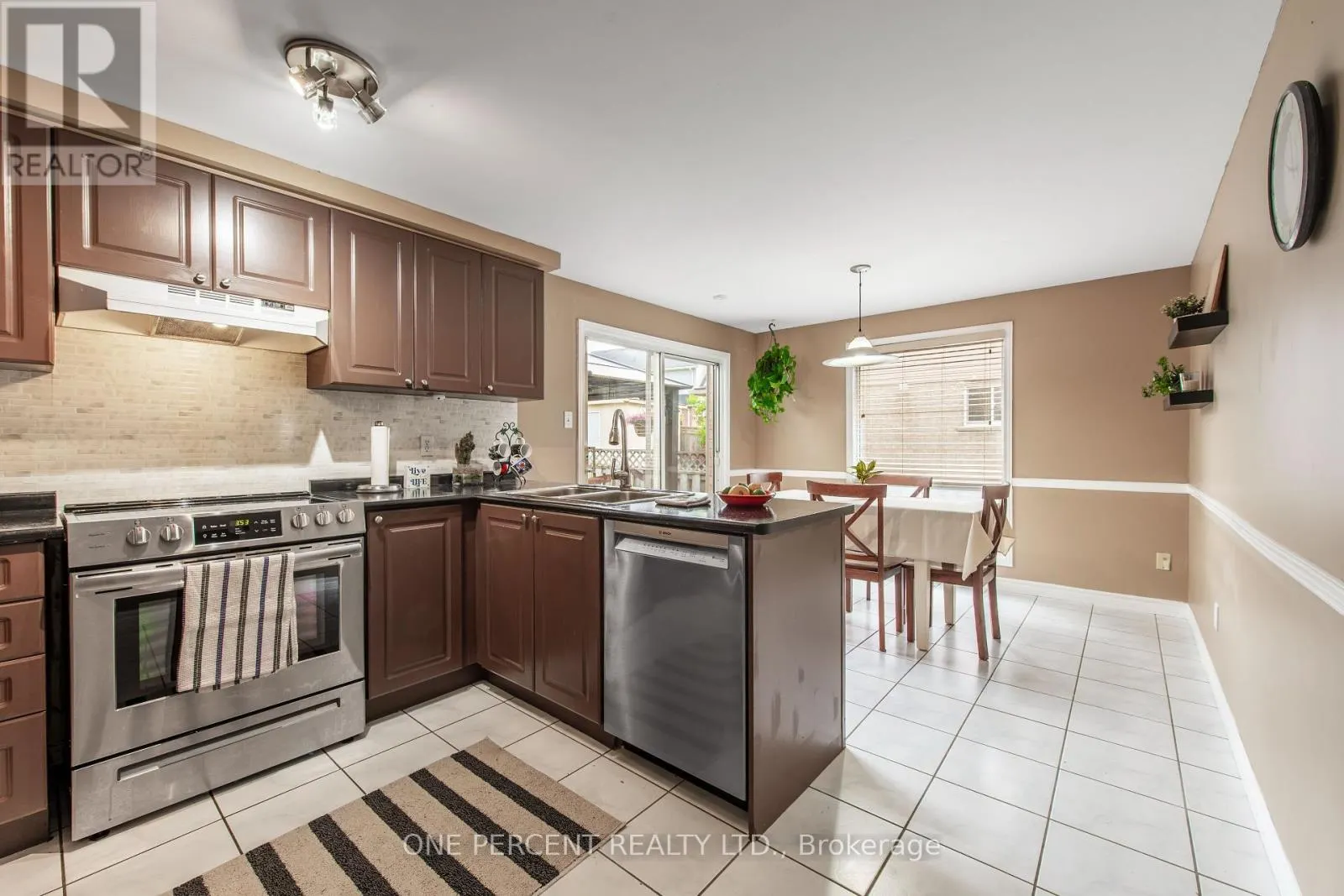 240 WALSH CRESCENT