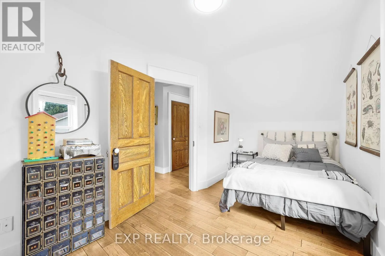 20 ELGIN STREET S