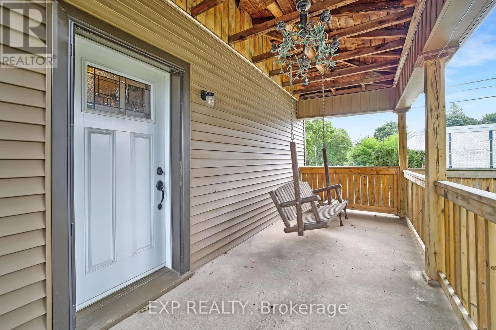 20 ELGIN STREET S