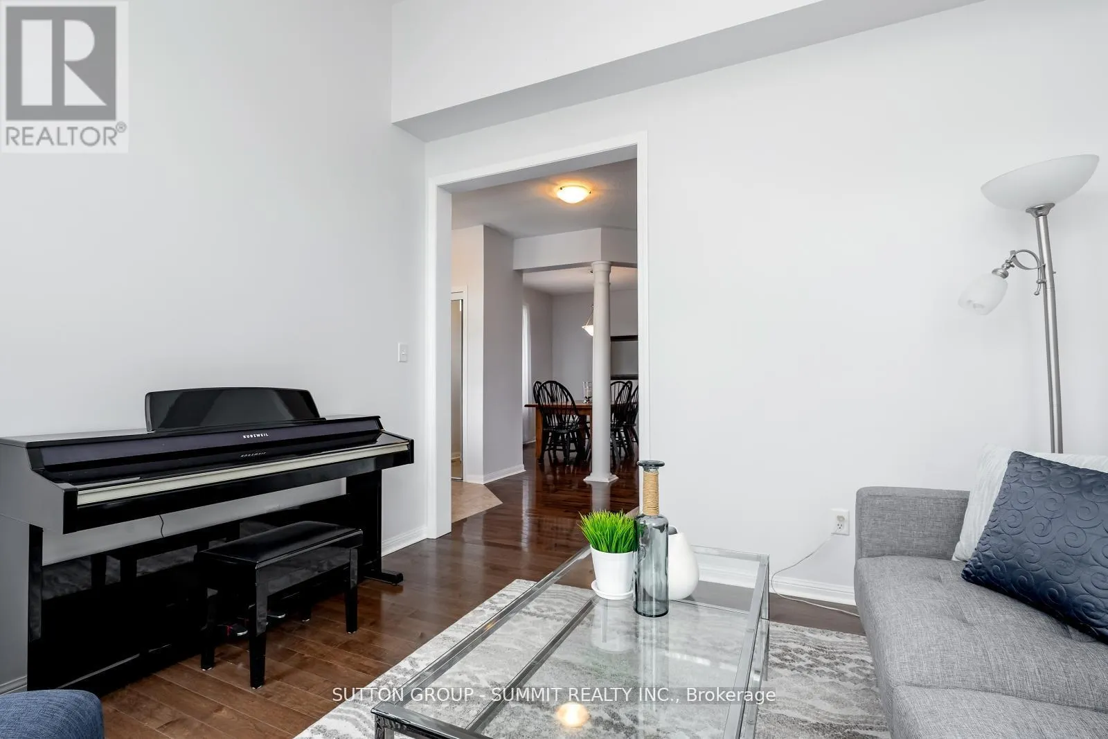 1283 ROBSON CRESCENT