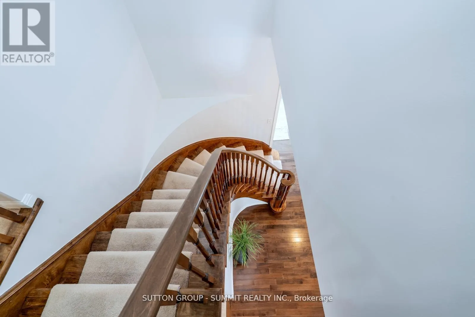 1283 ROBSON CRESCENT