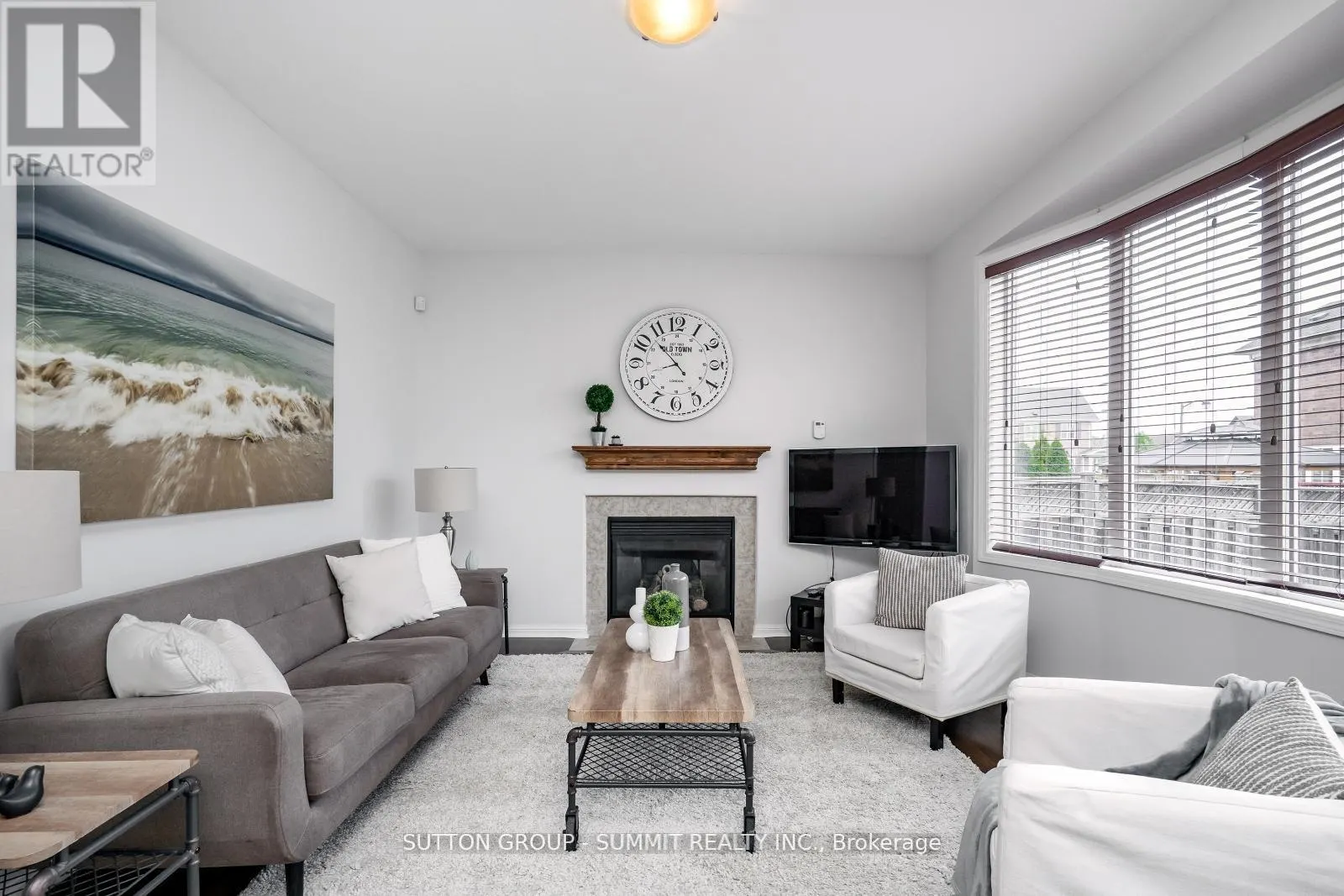 1283 ROBSON CRESCENT