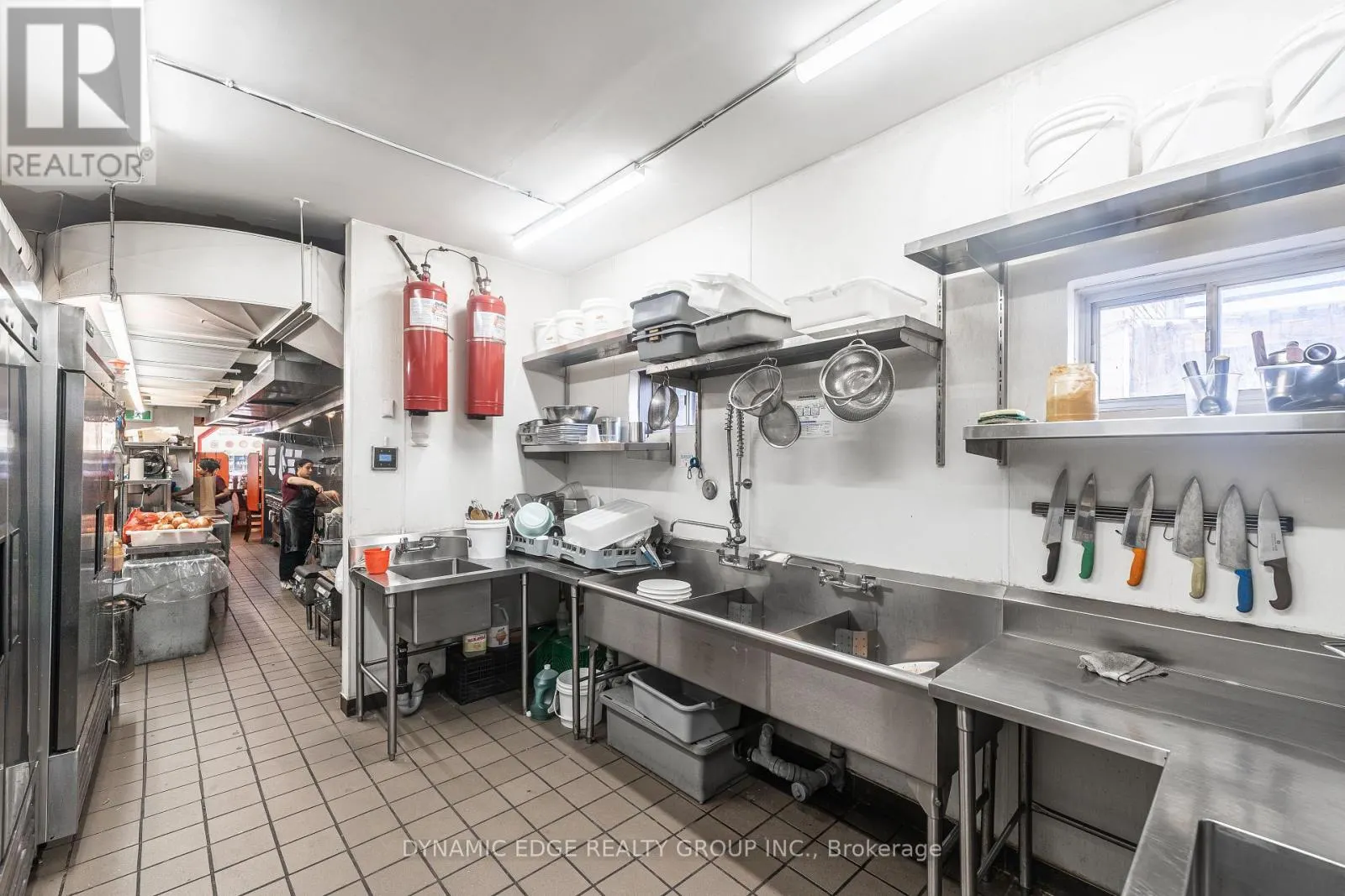 59 LAKESHORE ROAD E