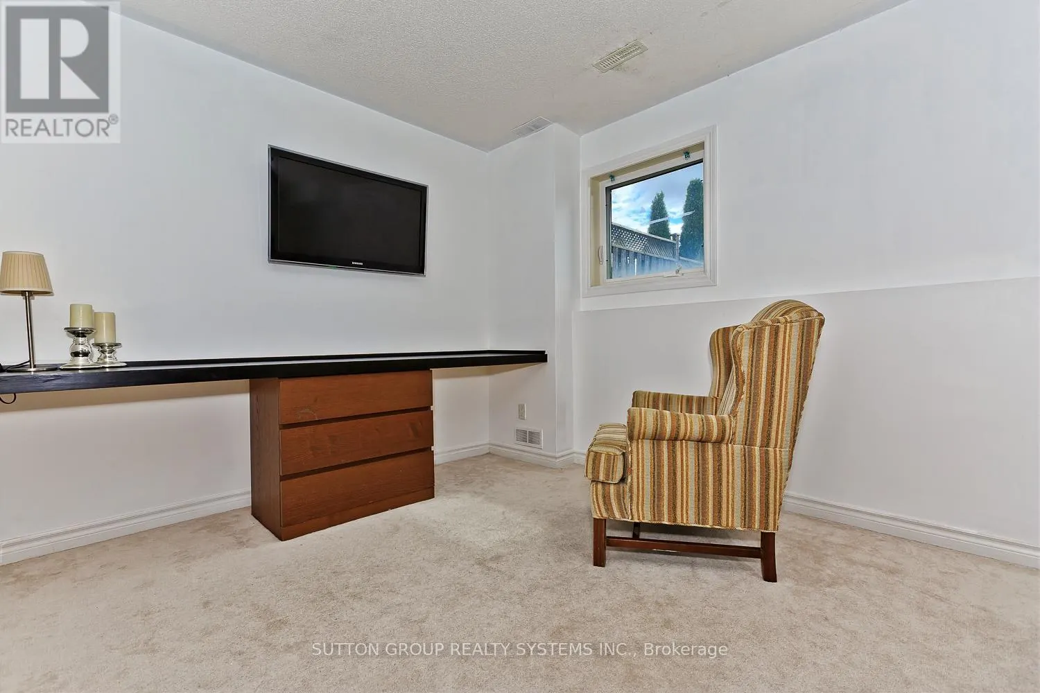 355 HOBBS CRESCENT