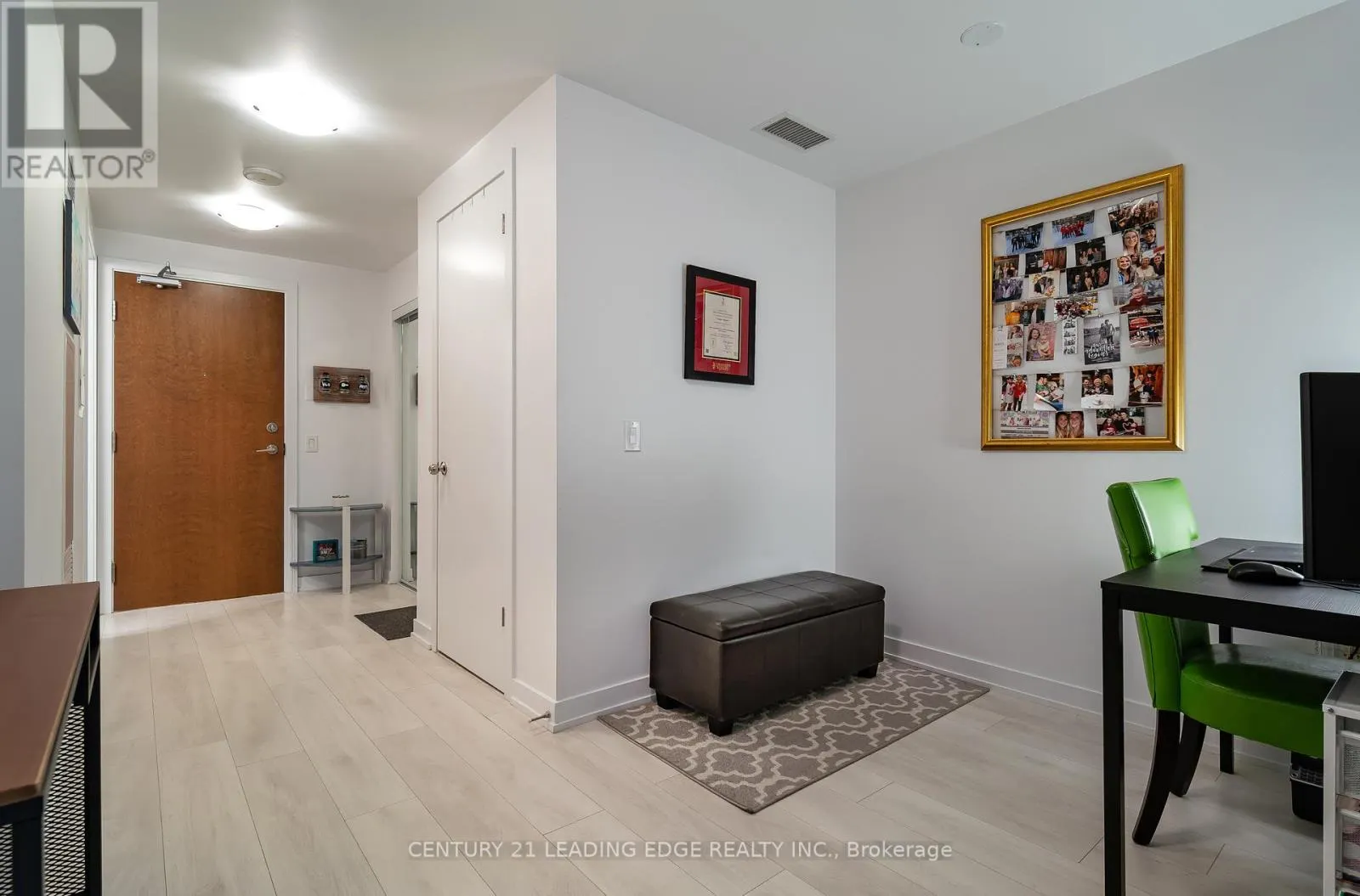 811 - 2212 LAKE SHORE BOULEVARD W