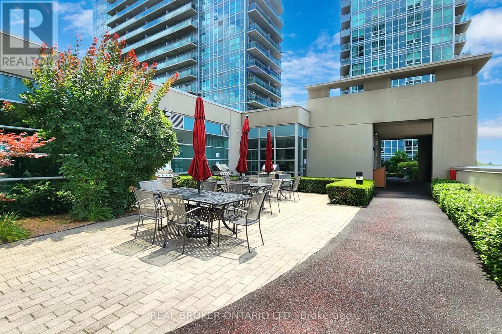 107 - 155 LEGION ROAD N