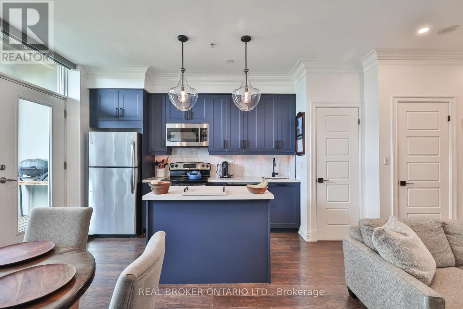 107 - 155 LEGION ROAD N