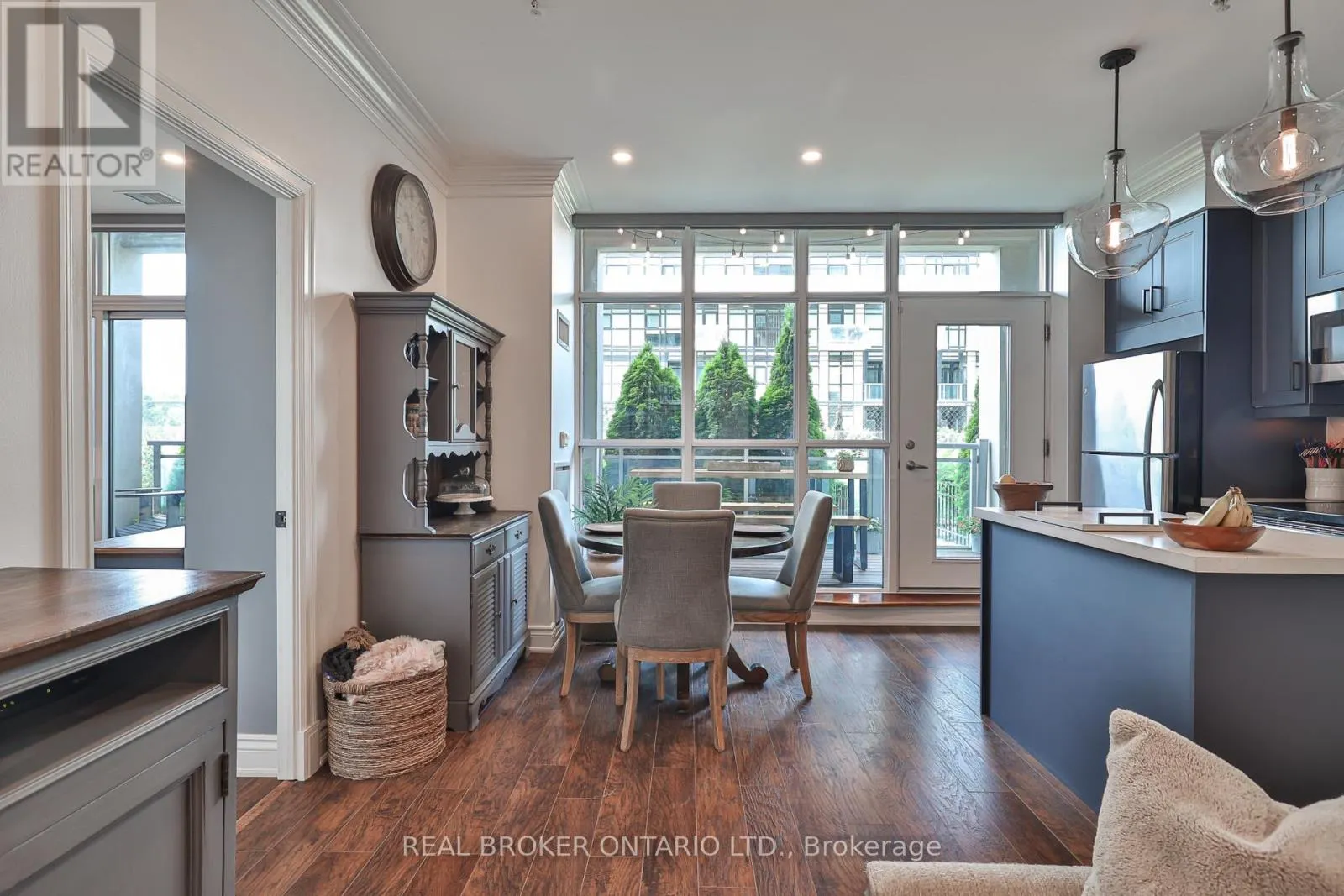 107 - 155 LEGION ROAD N