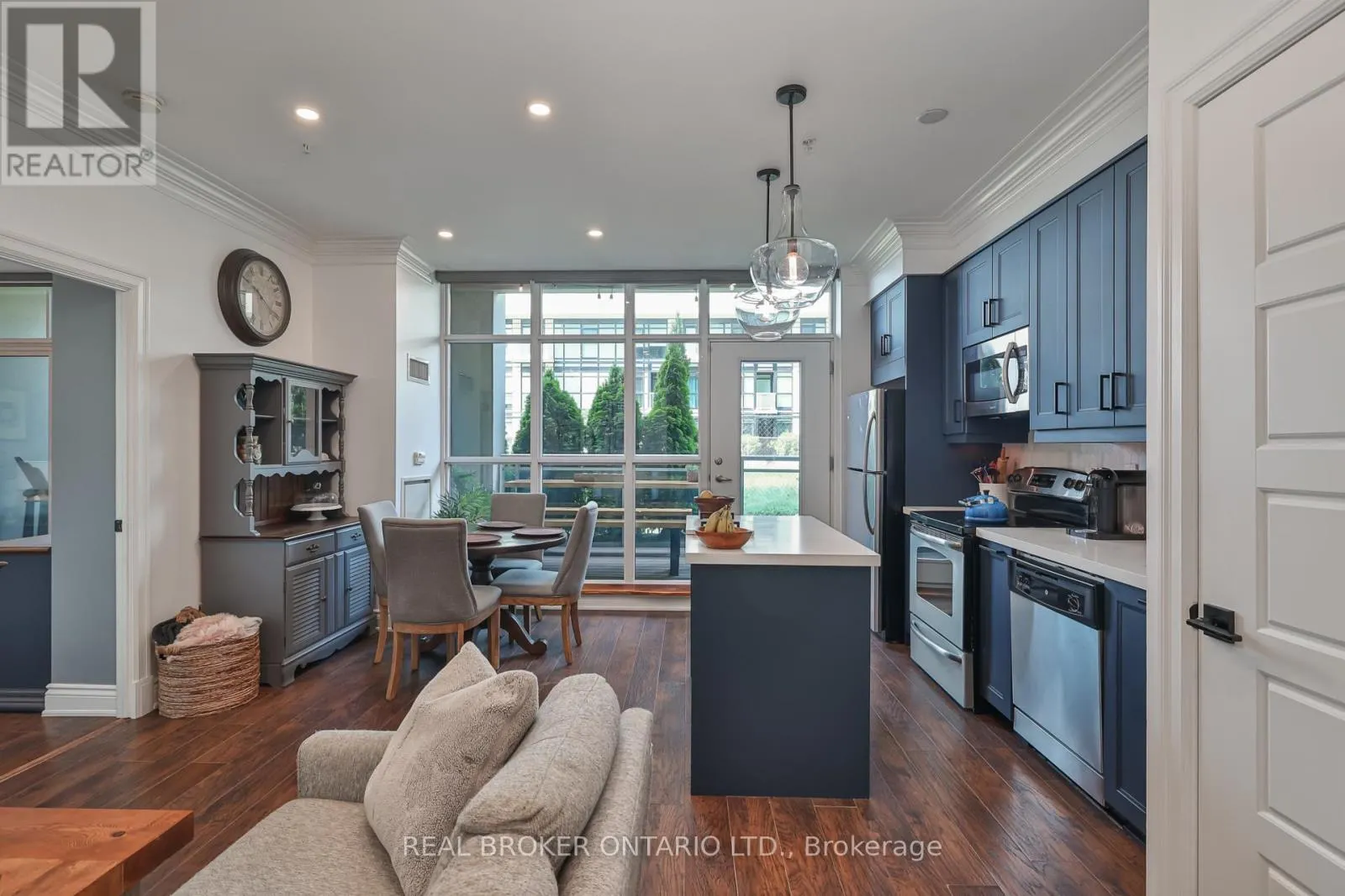 107 - 155 LEGION ROAD N