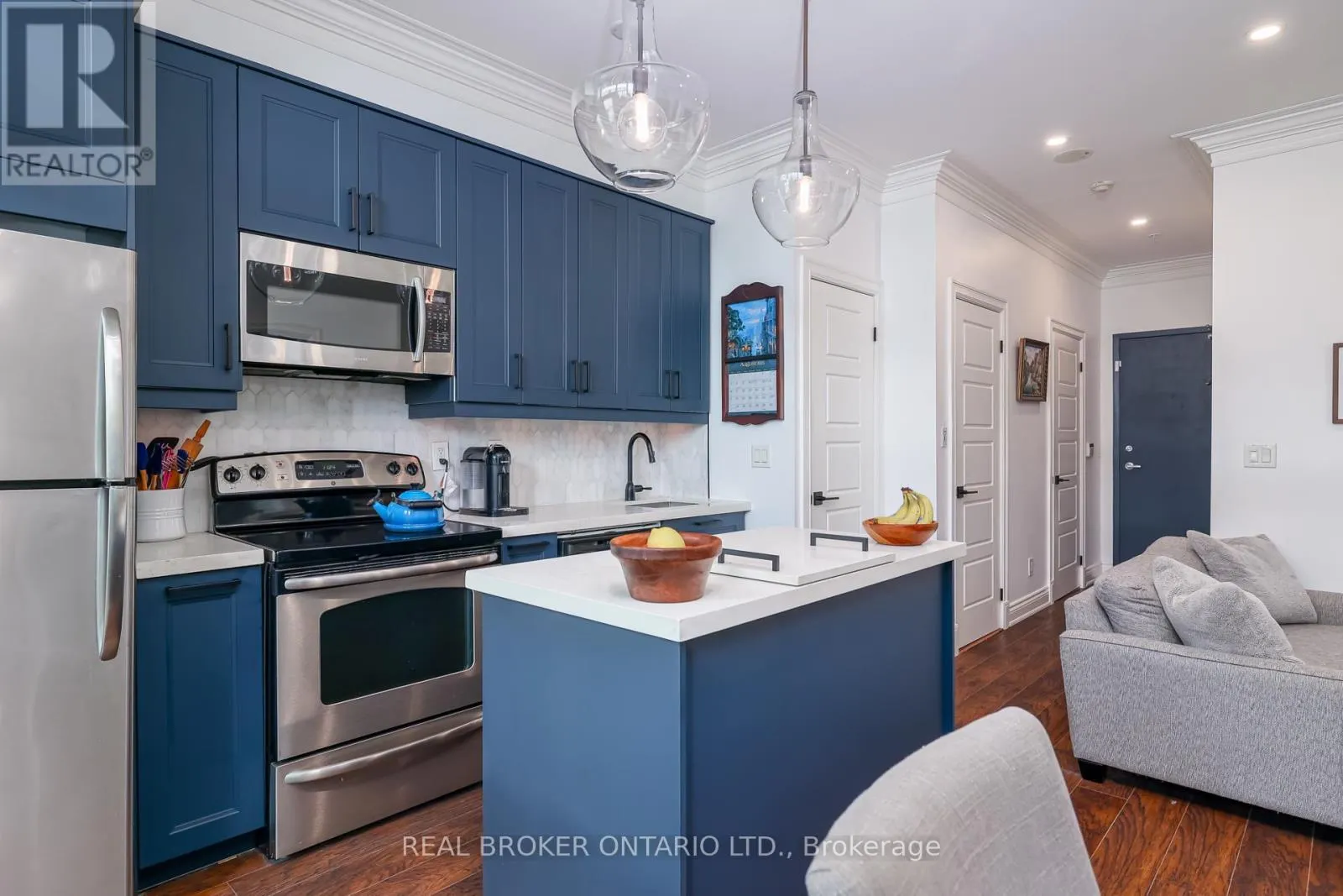 107 - 155 LEGION ROAD N