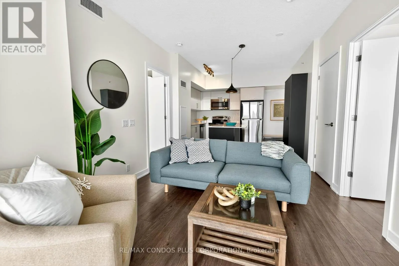 1610 - 2200 LAKE SHORE BOULEVARD W