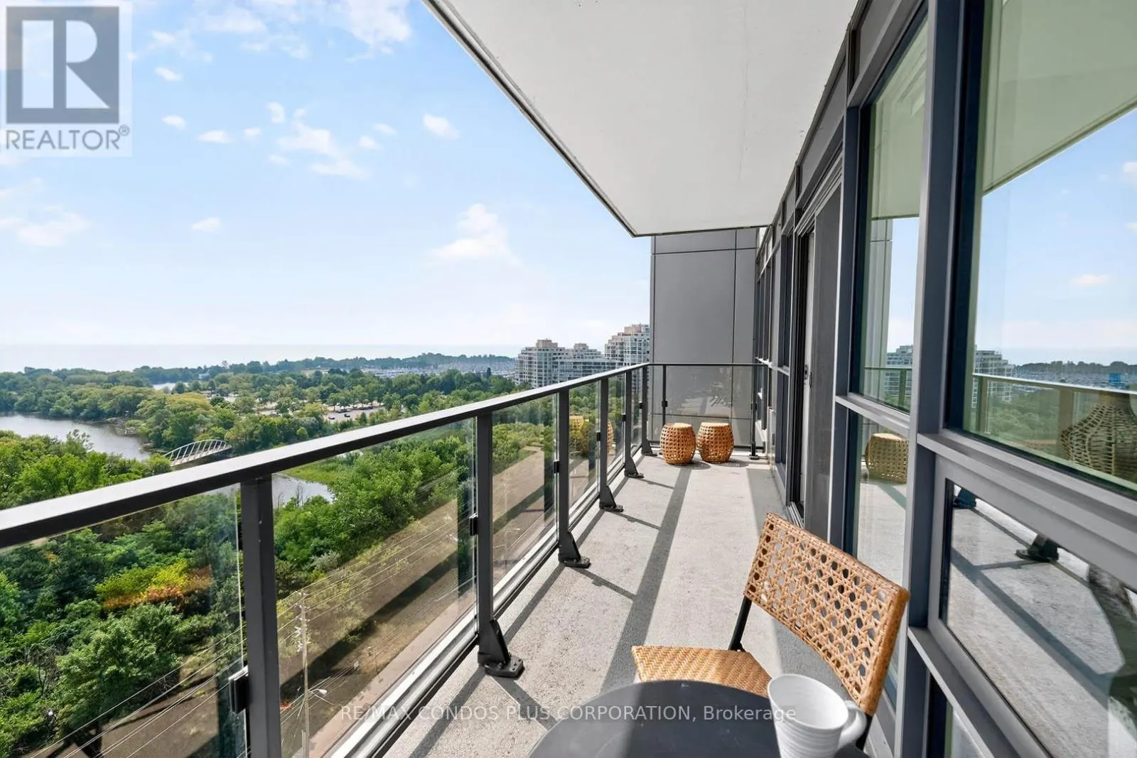 1610 - 2200 LAKE SHORE BOULEVARD W