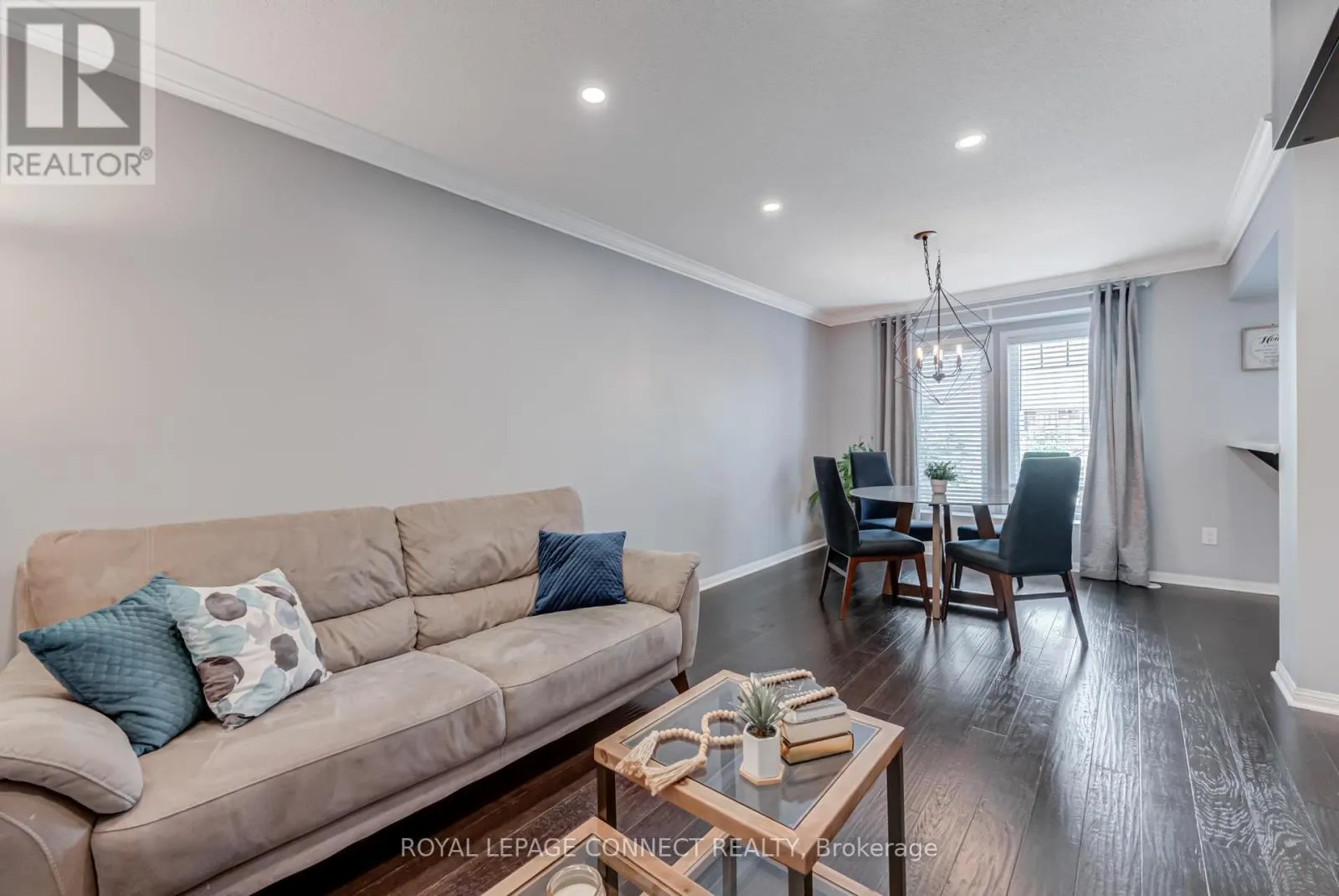 223 WOODLEY CRESCENT