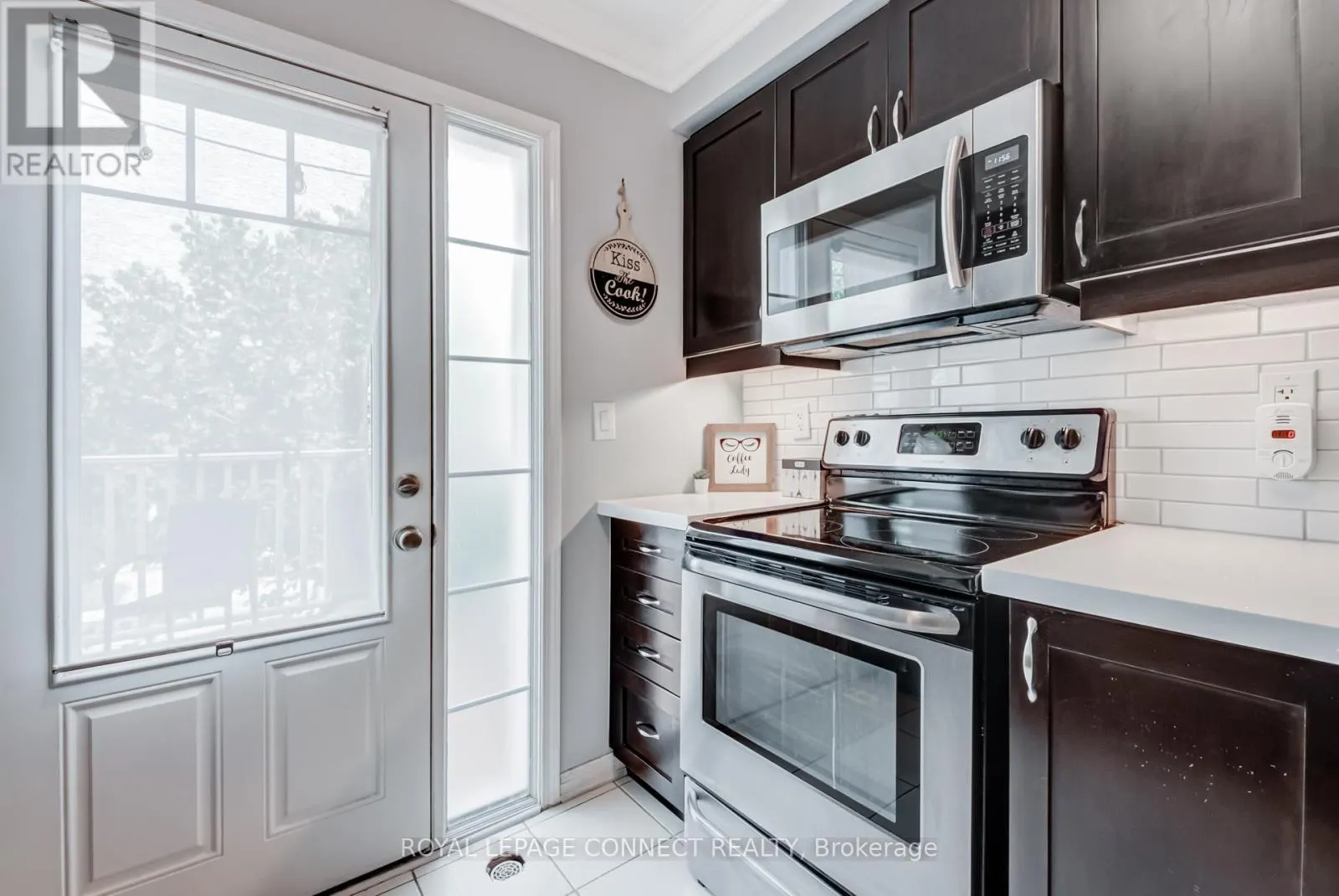 223 WOODLEY CRESCENT