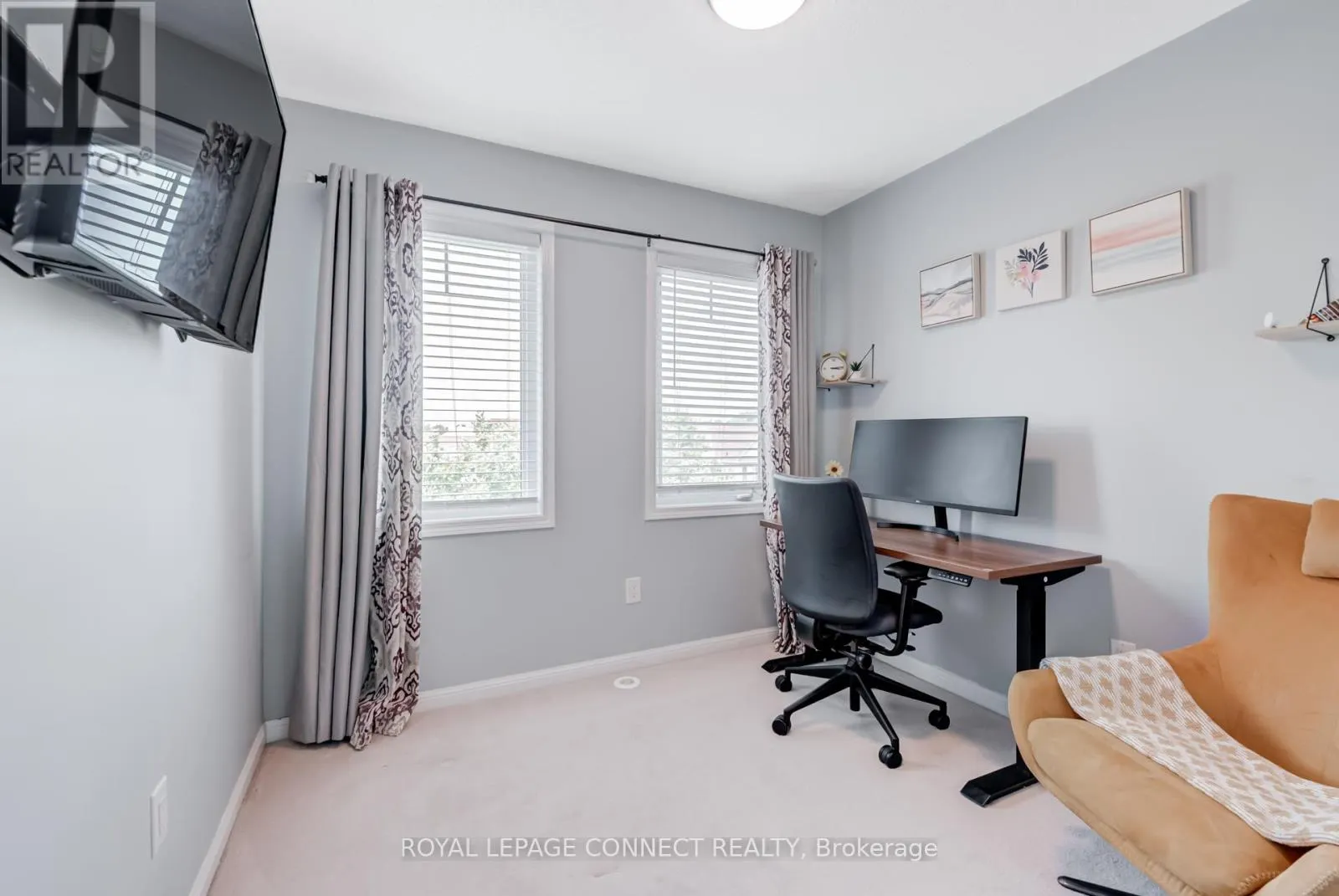 223 WOODLEY CRESCENT