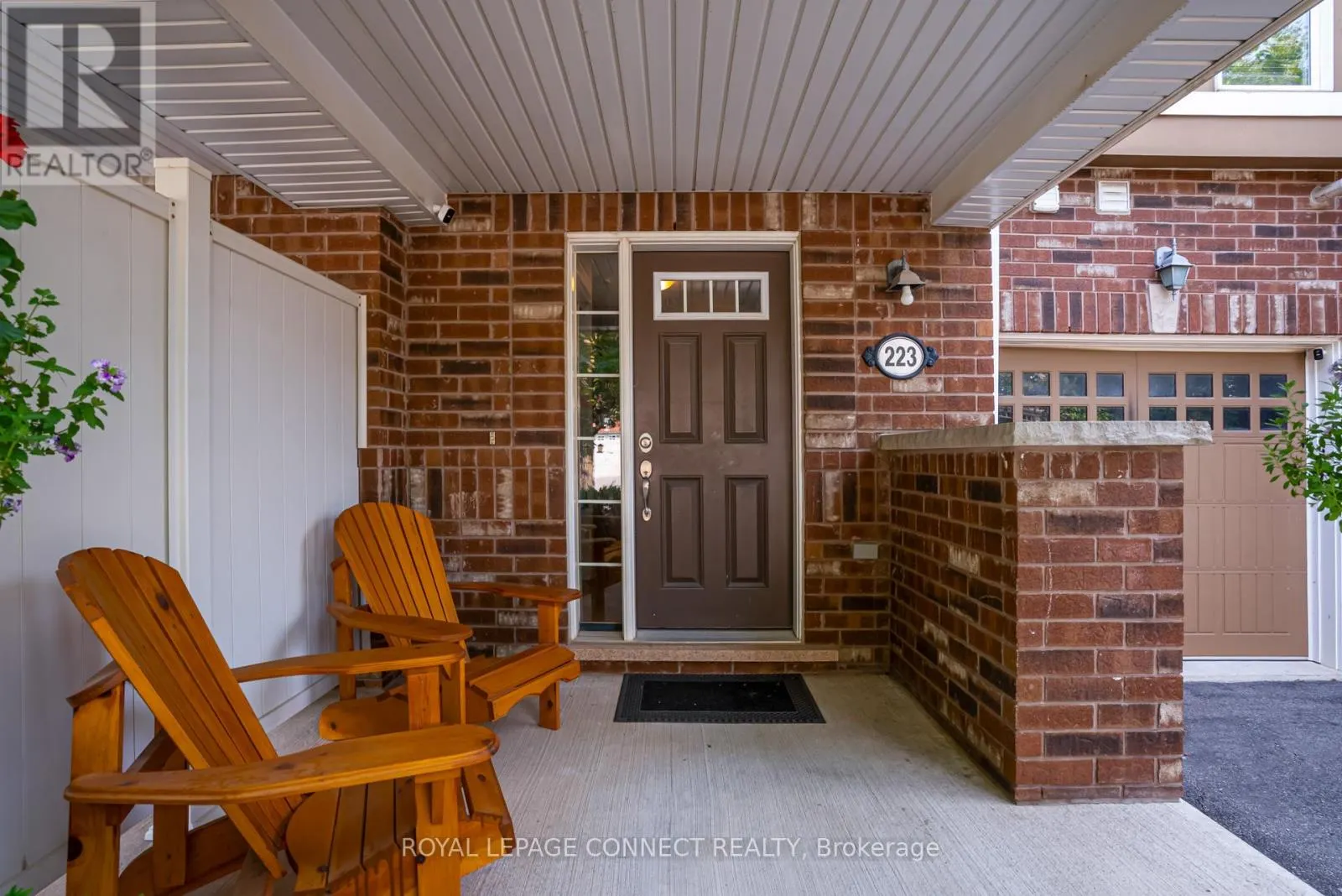 223 WOODLEY CRESCENT