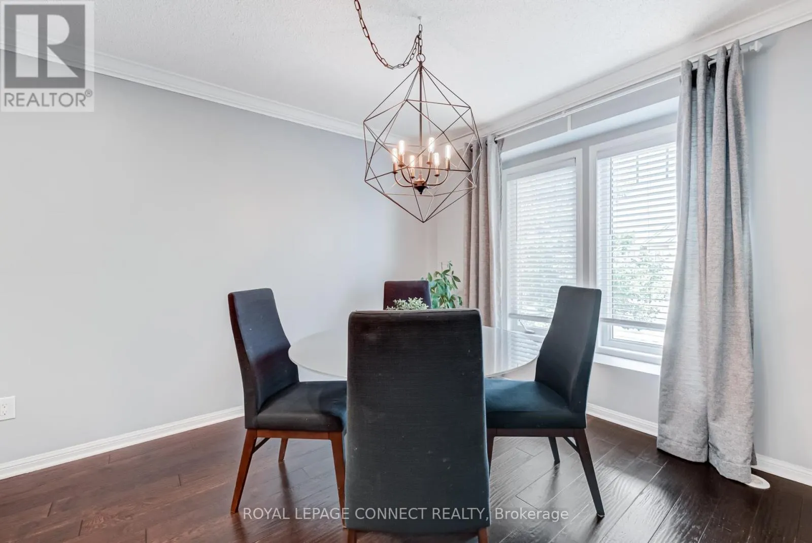 223 WOODLEY CRESCENT