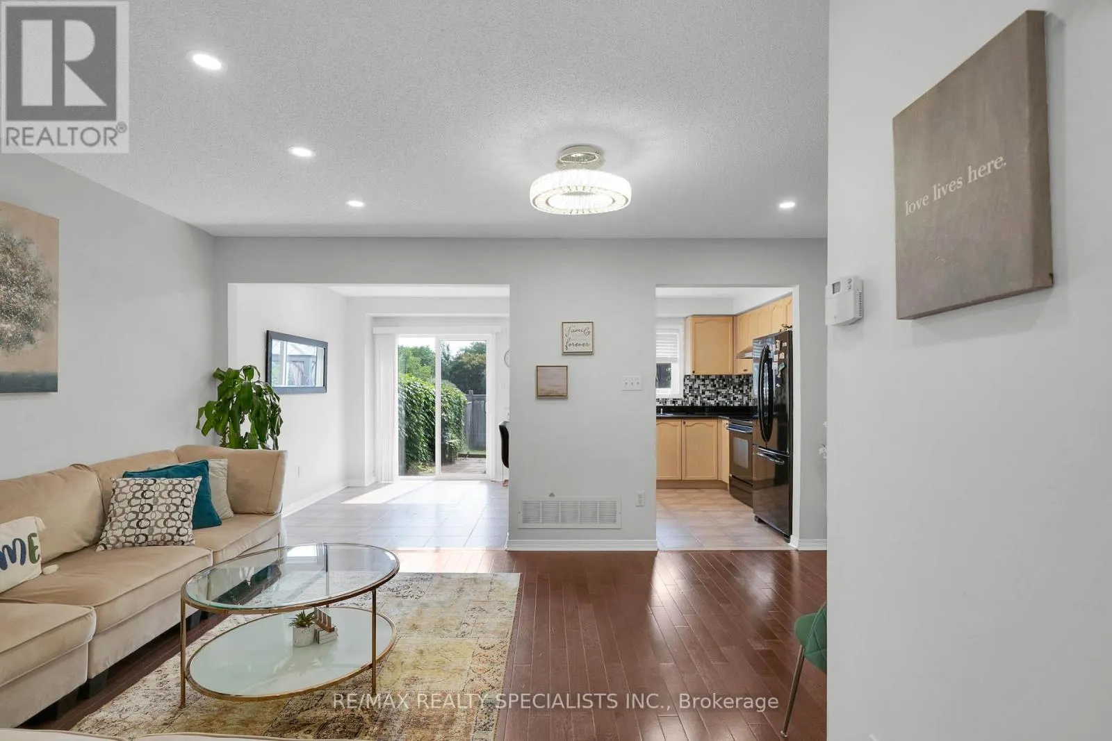 302 BLACK DRIVE
