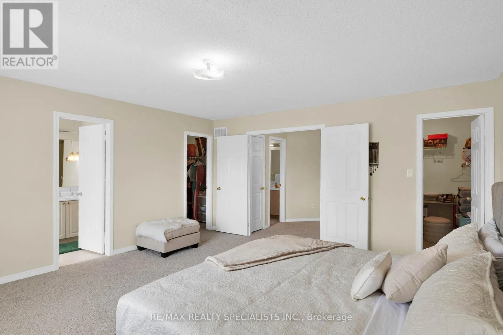 302 BLACK DRIVE