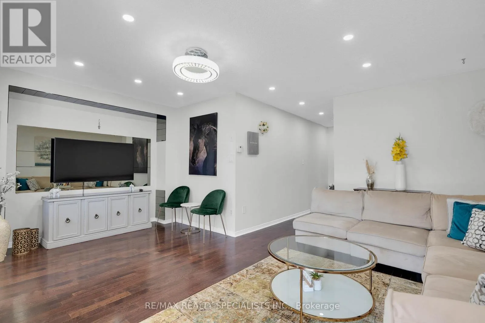 302 BLACK DRIVE