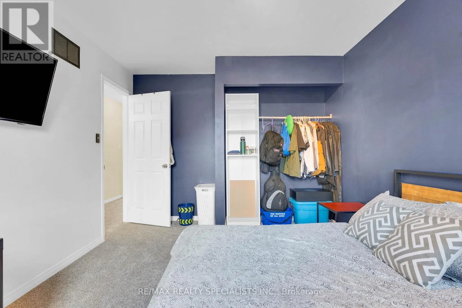 302 BLACK DRIVE